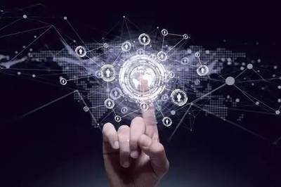 互聯(lián)網(wǎng)本科項(xiàng)目 探索軟件開(kāi)發(fā)領(lǐng)域的未來(lái)科技之路